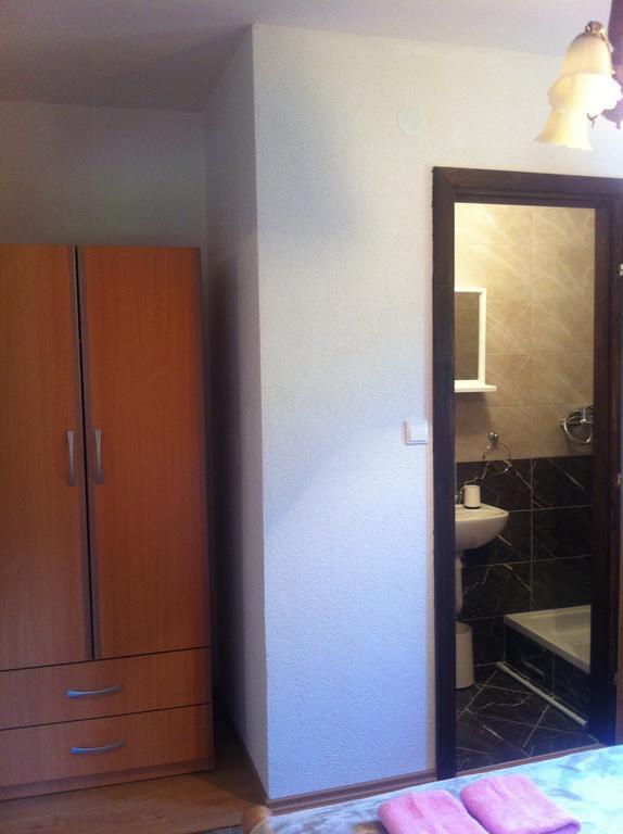 House Pribic Hotell Vrelo Koreničko Rum bild