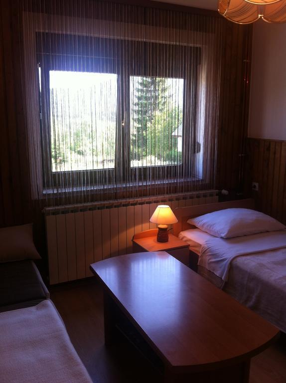 House Pribic Hotell Vrelo Koreničko Rum bild