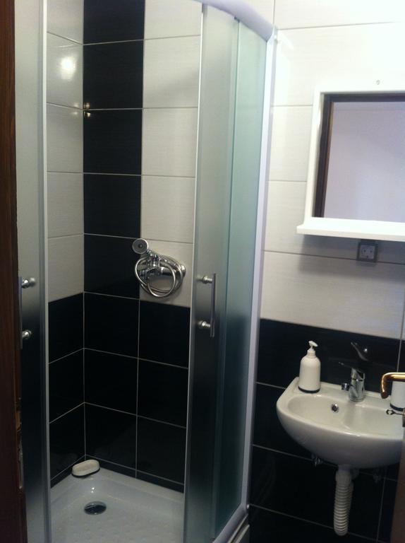 House Pribic Hotell Vrelo Koreničko Rum bild