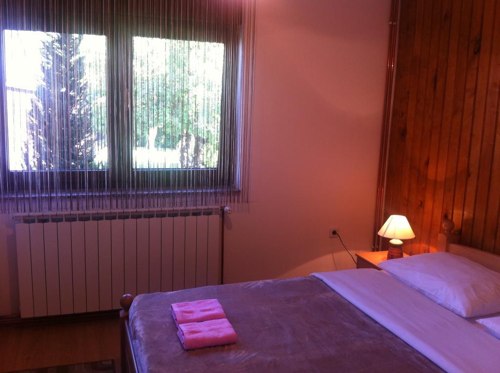 House Pribic Hotell Vrelo Koreničko Rum bild