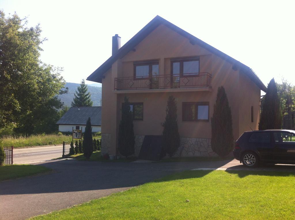 House Pribic Hotell Vrelo Koreničko Rum bild