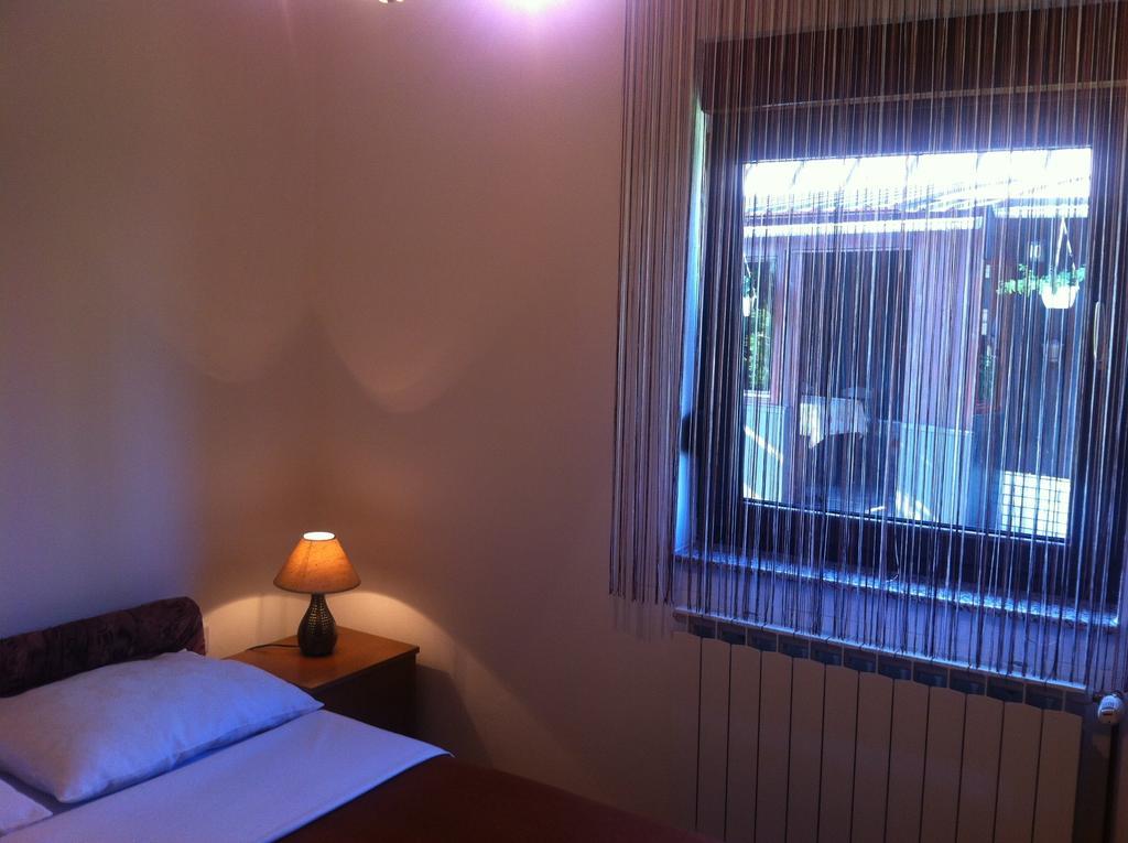 House Pribic Hotell Vrelo Koreničko Rum bild