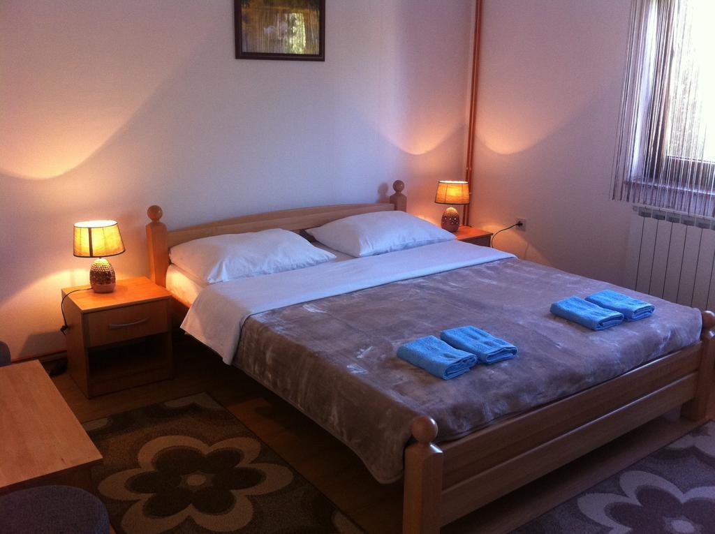 House Pribic Hotell Vrelo Koreničko Rum bild