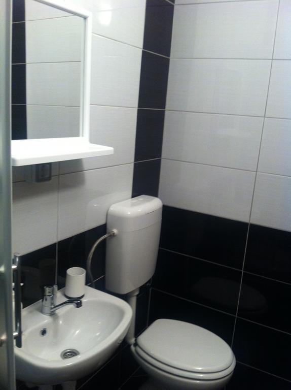 House Pribic Hotell Vrelo Koreničko Rum bild