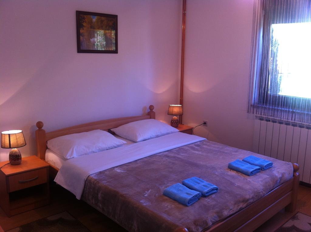 House Pribic Hotell Vrelo Koreničko Rum bild