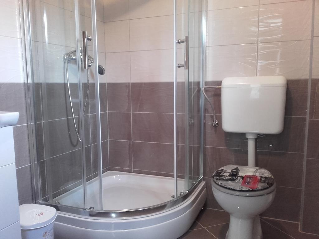 House Pribic Hotell Vrelo Koreničko Exteriör bild