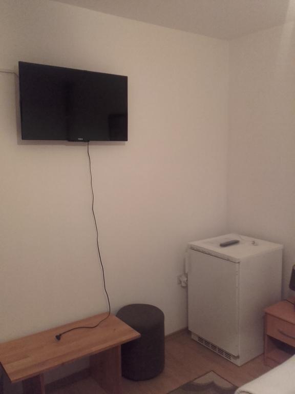 House Pribic Hotell Vrelo Koreničko Exteriör bild